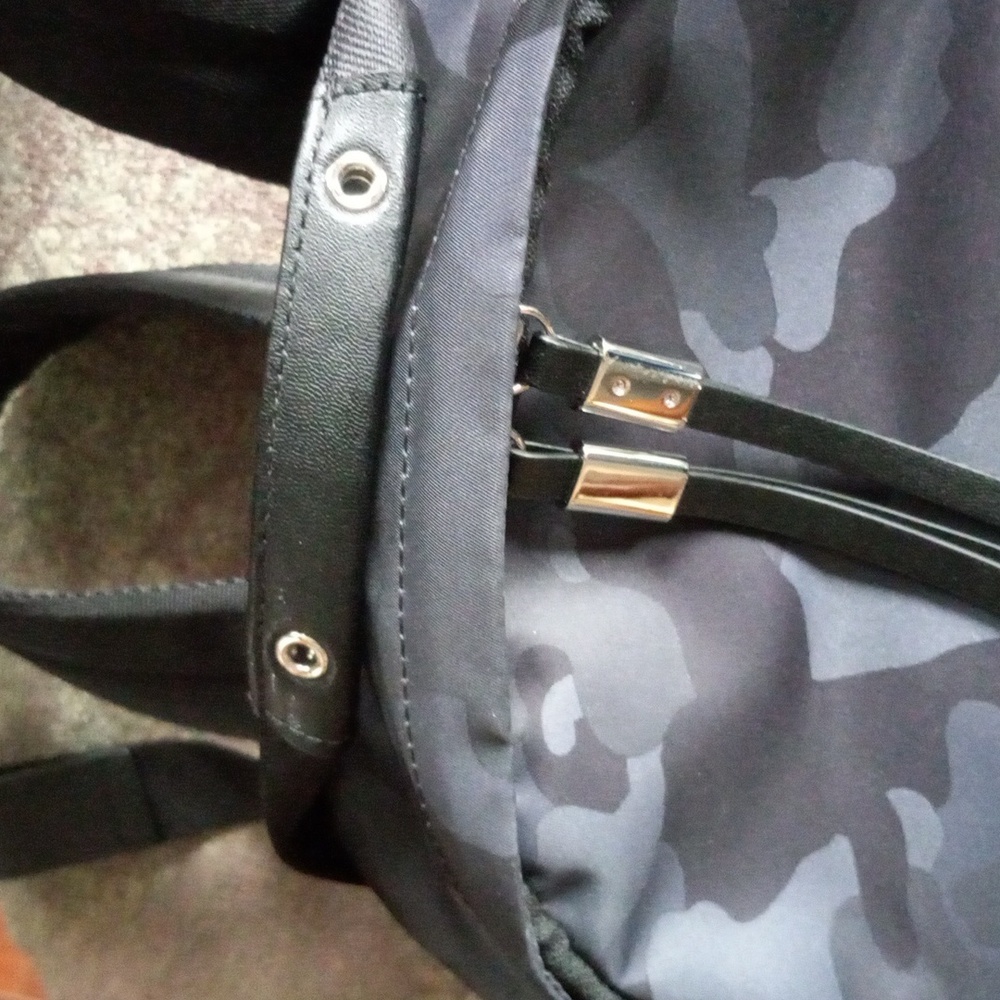 Tumi Backpack - image 7